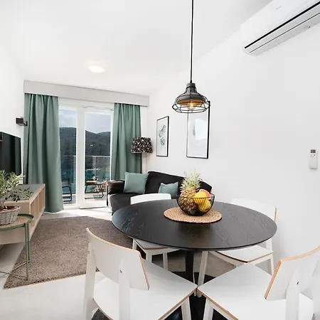 Apartments Palma Rabac Exterior photo
