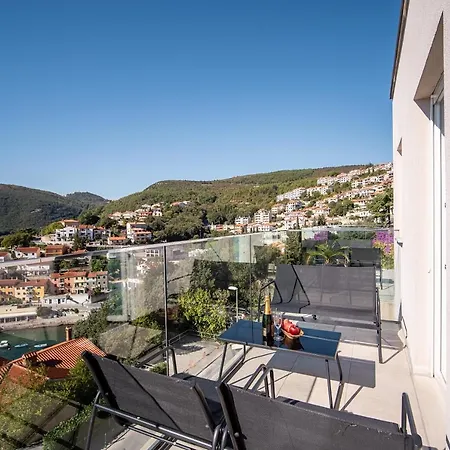 Apartments Palma Rabac Exterior photo