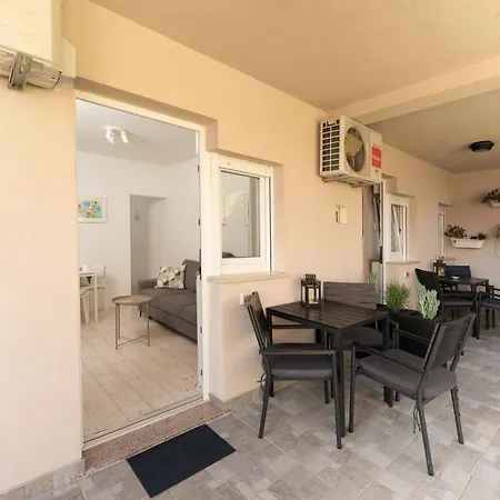 Apartments Palma Rabac Exterior photo