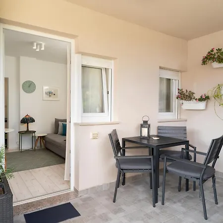 Apartments Palma Rabac Exterior photo