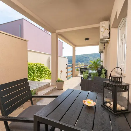 Apartments Palma Rabac Exterior photo